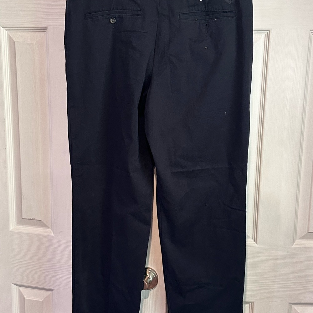 Dockers Men's Khaki Classic Fit Pants • 36x30 Black NWOT - Picture 2 of 5